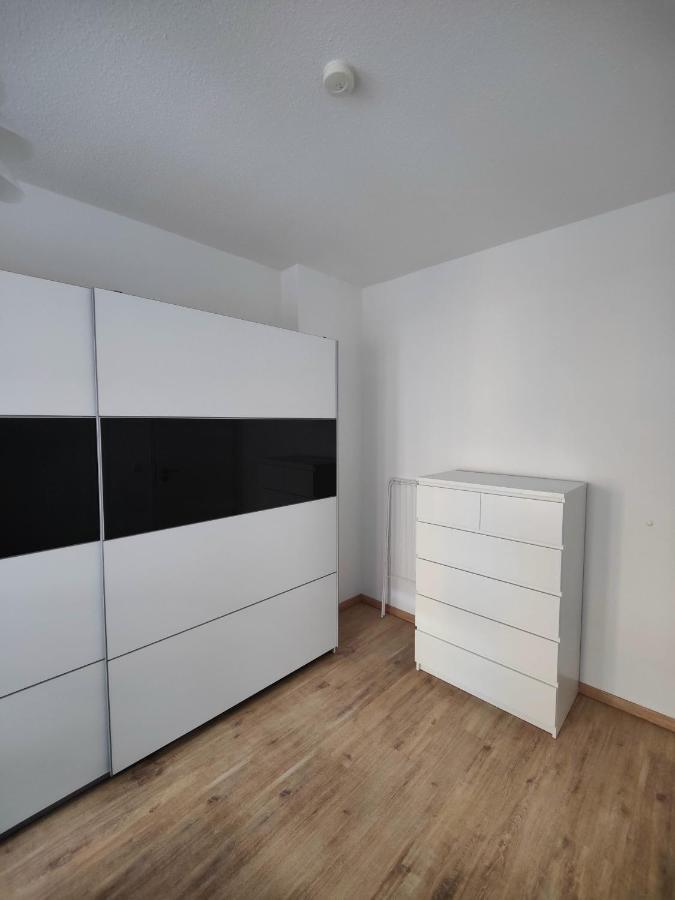 Neu Sanierte Wohnung Mit Balkon Und Stellplatz Erfurt Exterior foto