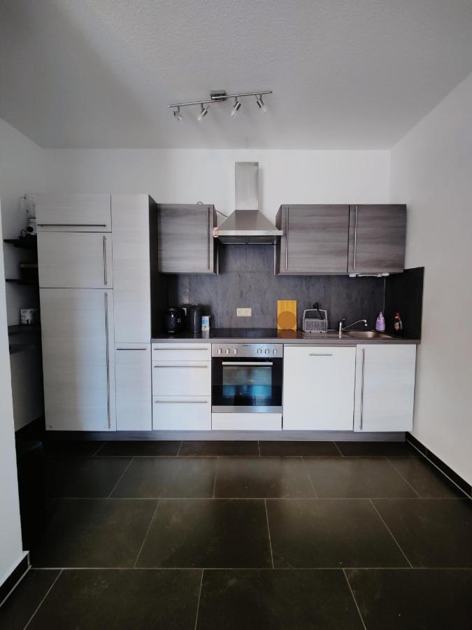 Neu Sanierte Wohnung Mit Balkon Und Stellplatz Erfurt Exterior foto