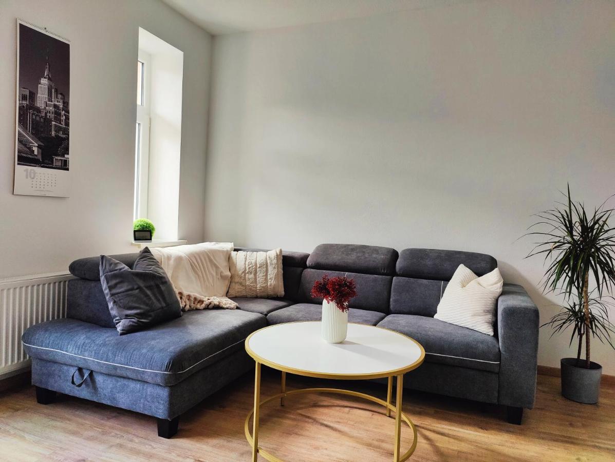 Neu Sanierte Wohnung Mit Balkon Und Stellplatz Erfurt Exterior foto