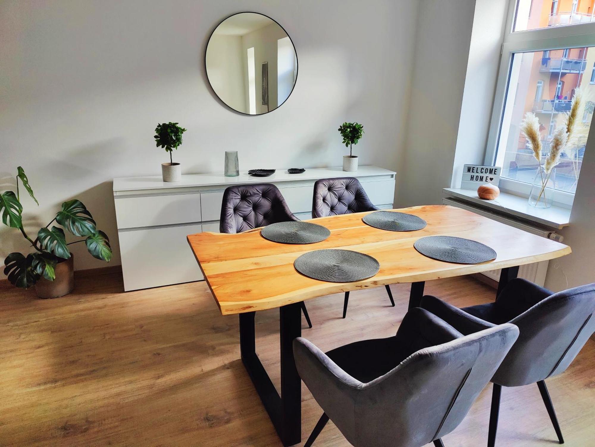 Neu Sanierte Wohnung Mit Balkon Und Stellplatz Erfurt Exterior foto